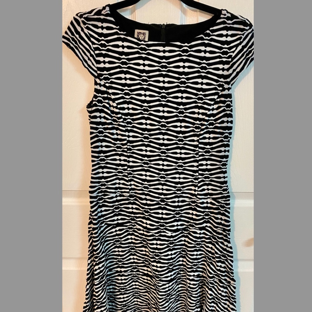 Ladies Dress, Anne Klein, Size 4, Black & White, Short Cap Sleeve